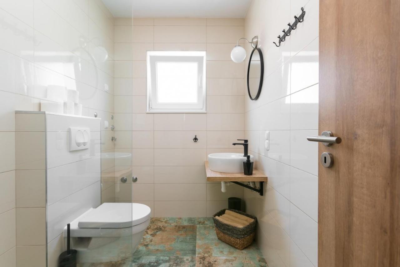 Apartman Regius White โตรกีร์ ห้อง รูปภาพ