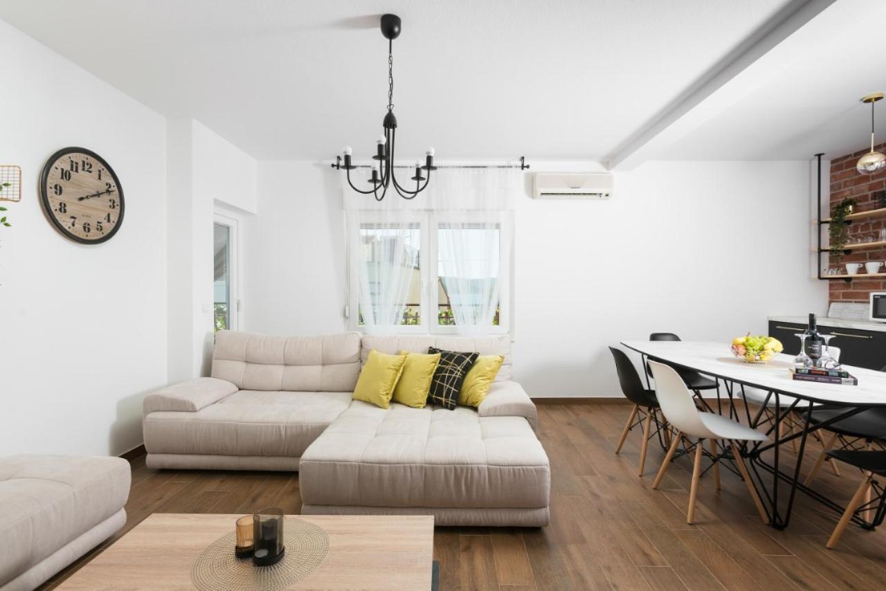 Apartman Regius White โตรกีร์ ห้อง รูปภาพ