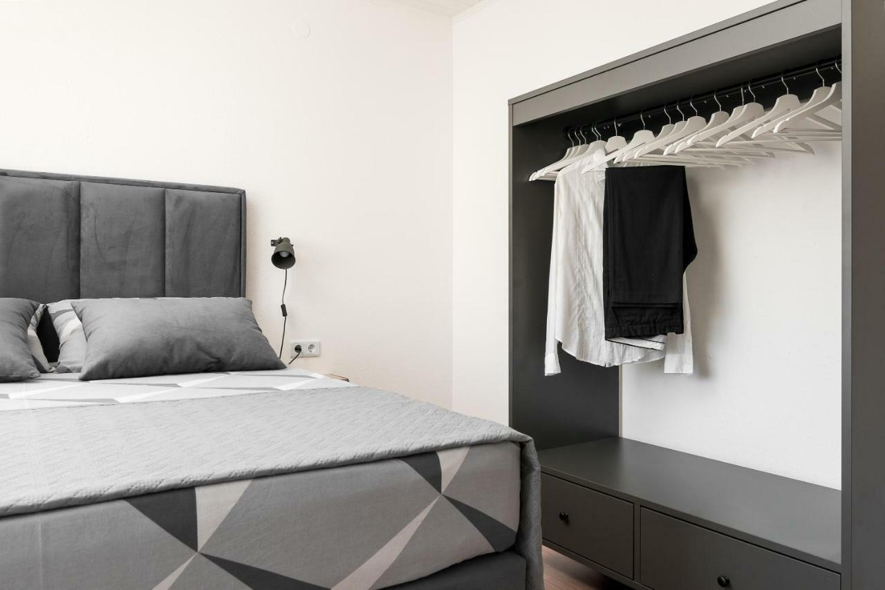 Apartman Regius White โตรกีร์ ภายนอก รูปภาพ